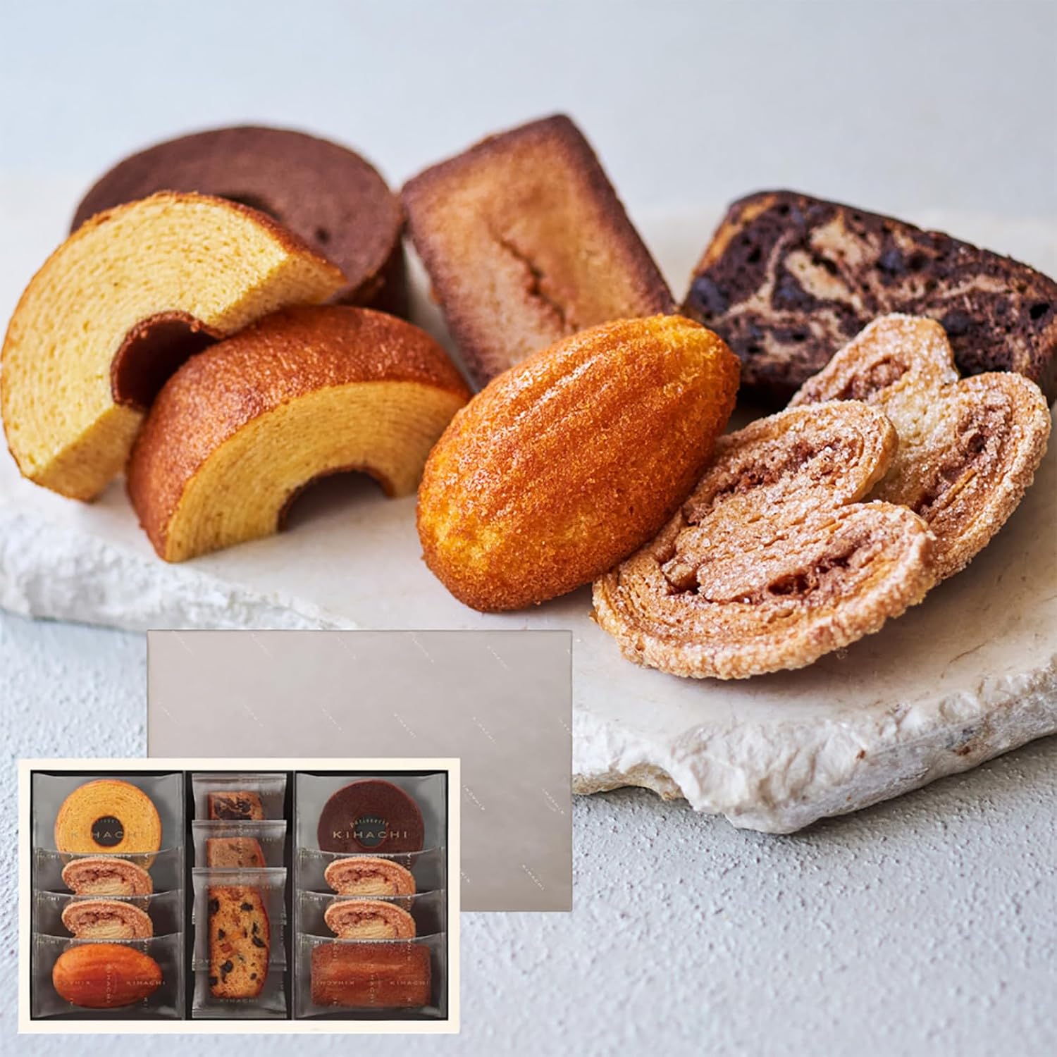 [当店一番人気] キハチ 焼菓子ギフト 8種11個入 大切な方へ お土産 個包装 プレゼント お祝い お菓子 お返し 内祝い バームクーヘン フィナンシェ マドレーヌ パウンドケーキ クッキー 詰め合わせ 贈り物 ギフト お菓子 内祝い 結婚祝い 引