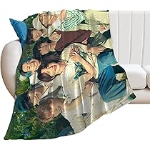 防弾少年団(BTS) - 【限定】ふかふか　BTS ブランケット　 たくさんバージョン　大きいサイズ Amazon｜Bts防弾少年団 ブランケット 人気 毛布 ふわふわ