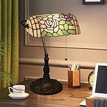 バロックスタイルのステンドグラス インテリアライト デスク用 バロックスタイルのステンドグラス インテリアライト デスク用