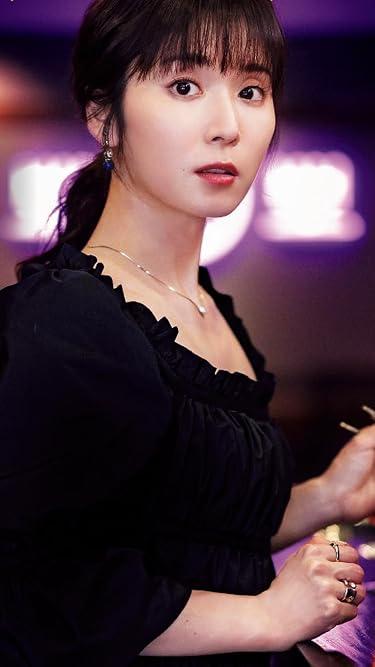 松岡茉優  iPhone/Androidスマホ壁紙(750×1334)-1 - 東京カレンダー 2024年 10月号