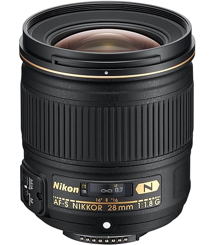 Nikon Ai AF Nikkor 28mm f/2.8D フルサイズ対応