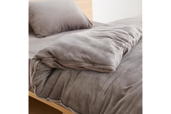 クモリ(Kumori) 掛け布団カバー シングル 暖かい フランネル 「極暖シリーズ」 持続温感 冬用 マイクロファイバー 吸湿発熱 なめらか 毛布タッチ 静電気防止 防寒対策 単品売り 掛けふとんカバー 洗える 150X210cm グレージュ