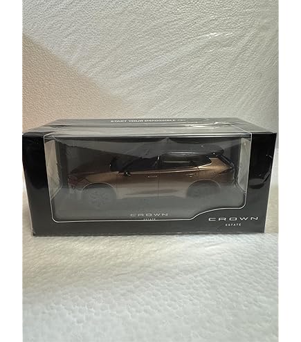 Amazon.co.jp: 1/30 トヨタ 新型クラウンエステート PHVE カラー