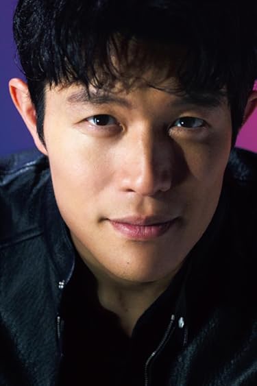 鈴木亮平  iPhone/Androidスマホ壁紙(640×960)-1 - AERA8/4号