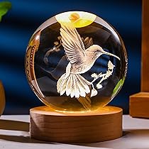 クリスタルガラスのアート作品 オベリスクの先頭に地球儀があります。 Amazon.co.jp: 3D ハチドリ クリスタルボール 60mm - ハチドリの