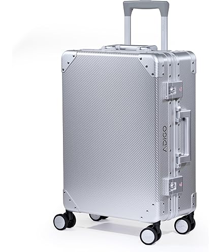 極美品　キャプテンスタッグ　ロード アルミ スーツケース M シルバー CAPTAIN STAG ロード アルミスーツケース M シルバー（TSAロック