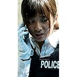 木村文乃 iPhone SE第2~3世代 8~6 壁紙 視差効果 『石の繭』如月塔子 防弾チョッキ着用で電話中 木村文乃 iPhone SE第2~3世代 8~6 壁紙 視差効果 『石の繭』如月塔子 防弾チョッキ着用で電話中