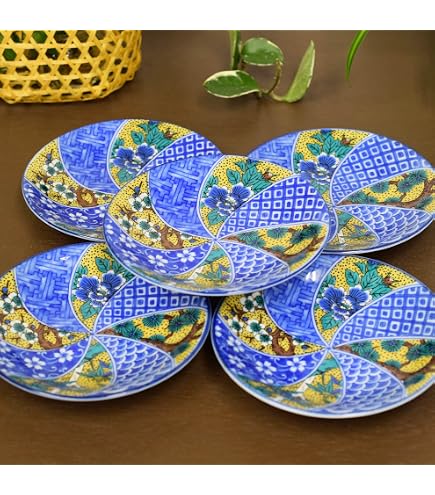 青手九谷焼　平皿　5枚セット Amazon.co.jp: 九谷焼 青郊窯 5号皿 古九谷青手土坡に牡丹図 MC-503