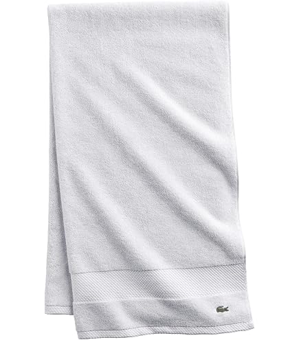 Amazon｜Lacosteロゴバスタオル。コットン100%、650GSM、30インチx52