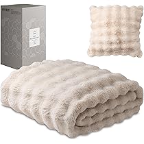 Amazon｜GOKUMIN 毛布 ふわふわ ブランケット 冬用 【掛けカバーにも