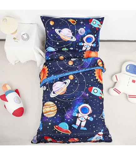 Baby Shark Character World Fintastic Design Slaapkamer Range | Omkeerbaar tweezijdig officieel gelicentieerd beddengoed | Eenpersoons dekbedovertrek met bijpassende kussensloop Baby Shark Character World Fintastic Design Slaapkamer Range | Omkeerbaar tweezijdig officieel gelicentieerd beddengoed | Eenpersoons dekbedovertrek met bijpassende kussensloop