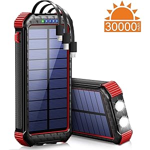 【30000mAh & 3ケーブル内蔵 & PSE認証済】 ソーラー モバイルバッテリー 大容量 急速充電 4台同時充電(Lightning+MicroUSB+Type-Cケーブル+USB出力ポート) 3way蓄電 ソーラーチャージャー モバイルバッテリー 2個LEDライト付き ソーラー充電器 スマホ充電器 防水 耐衝撃 防災グッズ 災害/旅行/アウトドア用 iPhone/iPad/Android各種他対応 DeliToo (レッド)