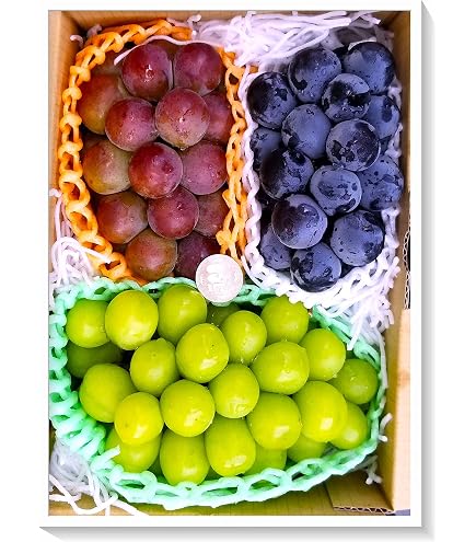 Amazon.co.jp: 悟紅玉（旧ゴルビー）赤葡萄 約800g～1kg 2房入り 贈答