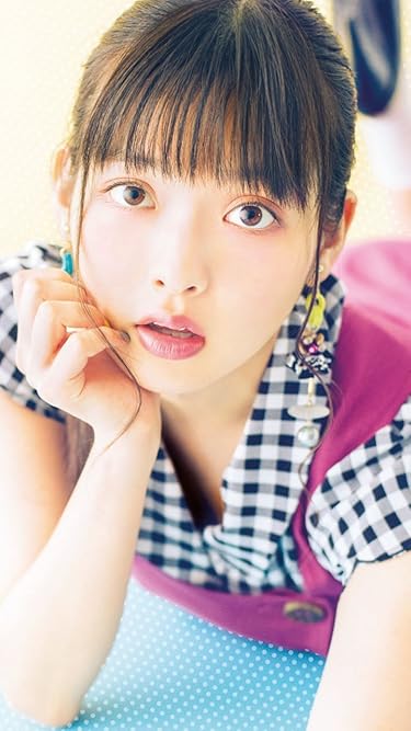 女性声優 - うつ伏せで頬杖 