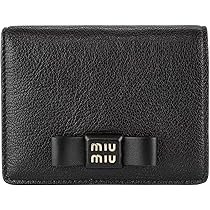 MIU MIU ブラックレザー 二つ折り財布 miu miu ブラックレザー 二つ折り財布