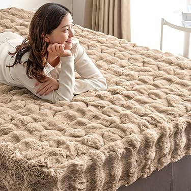 ミミちゃん様シャルレ　RA221　あったか敷きパッド　ベージュ　２個 新品】シャルレ ☆ あったか 敷きパッド シングル RA222