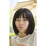 森七菜 FVGA(480×800)壁紙 ファースト写真集『Peace』笑顔で食事中 森七菜 FVGA(480×800)壁紙 ファースト写真集『Peace』笑顔で食事中