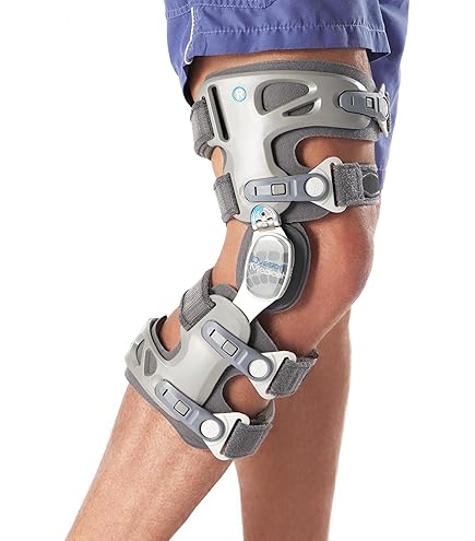 Amazon | McDavid 膝ブレース、高耐久ヒンジ付き膝ブレース、膝の痛み