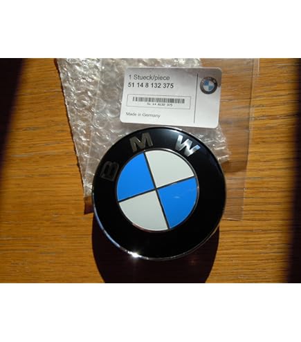 Amazon | BMW純正フードRoundelエンブレム82 mm、Z4 以外のすべてのモデルに適合、ほとんどのトランクに、説明を参照してください。  | エンブレム | 車＆バイク