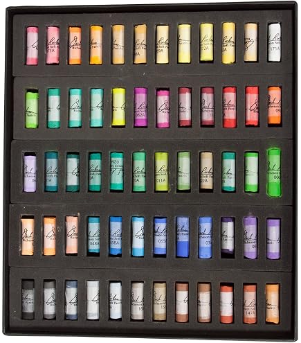 Mungyo Artists Handmade Soft Pastels - 200 Color Set In Wooden Case For Professional Art