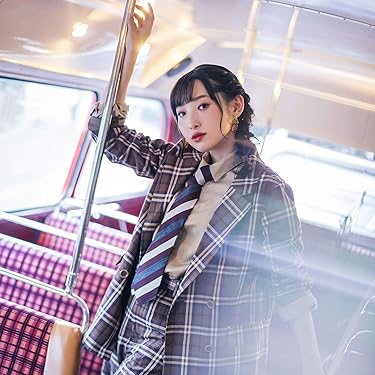 女性声優 - タータンチェックのスーツ