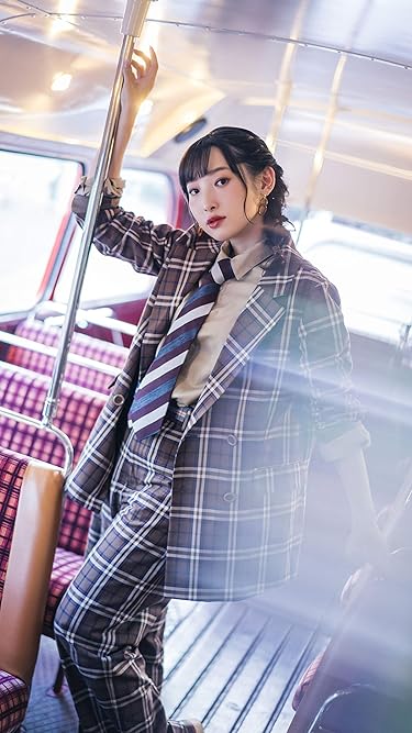 女性声優 - タータンチェックのスーツ