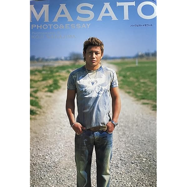 Amazon.co.jp: MASATO~Silver Wolf~[魔娑斗写真集] : 緒方 秀美: 本