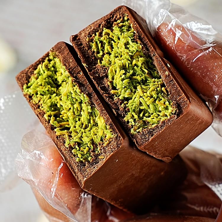 Amazon | ドバイチョコ 55gx4個 (ピスタチオチョコレート*2+