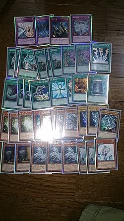 遊戯王 ブルーアイズデッキ 青眼デッキ ガチデッキ アマゾンデッキ 中古つよい安い エクストラデッキ１５枚完備 Kcスリーブ保管 オルタナティブ３枚 青き眼の賢士３枚等 トレカ 通販 Amazon