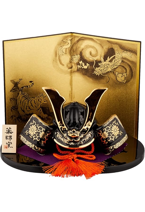 龍虎出世兜 兜飾り