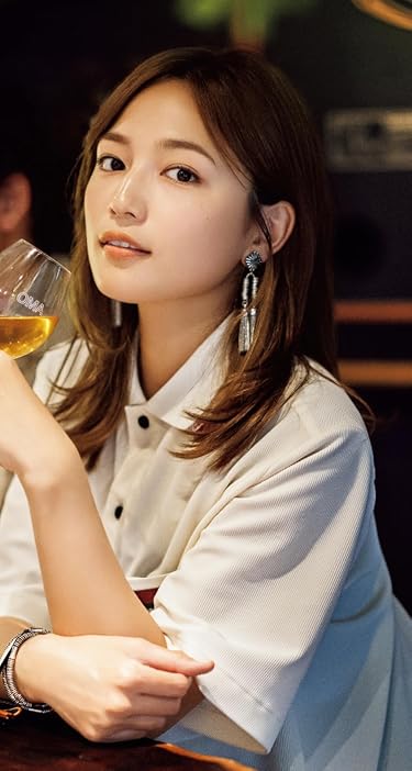 川口春奈  iPhone/Androidスマホ壁紙(744×1392)-1 - 東京カレンダー 2024年 11月号
