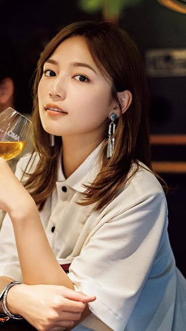 川口春奈  iPhone/Androidスマホ壁紙(750×1334)-1 - 東京カレンダー 2024年 11月号