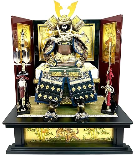 Amazon | 【武者人形】5号鎧武者 采配：嘉房作【五月人形】【ご進物