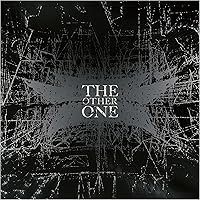 【Amazon.co.jp限定】THE OTHER ONE (通常盤) (A4厚紙ミニポスター(計2種の内から1種をランダムでお渡し)+CLEAR CODE+メガジャケ付)