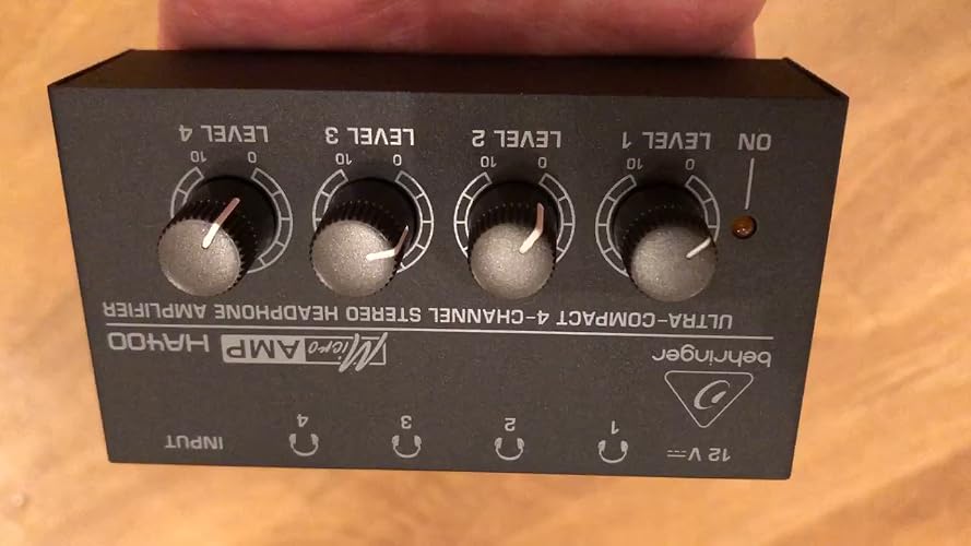Behringer MICROAMP HA400 Ultra-Compact 