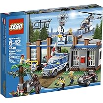 Amazon.co.jp: レゴ シティ 警察の森駅4440 [並行輸入品] : おもちゃ