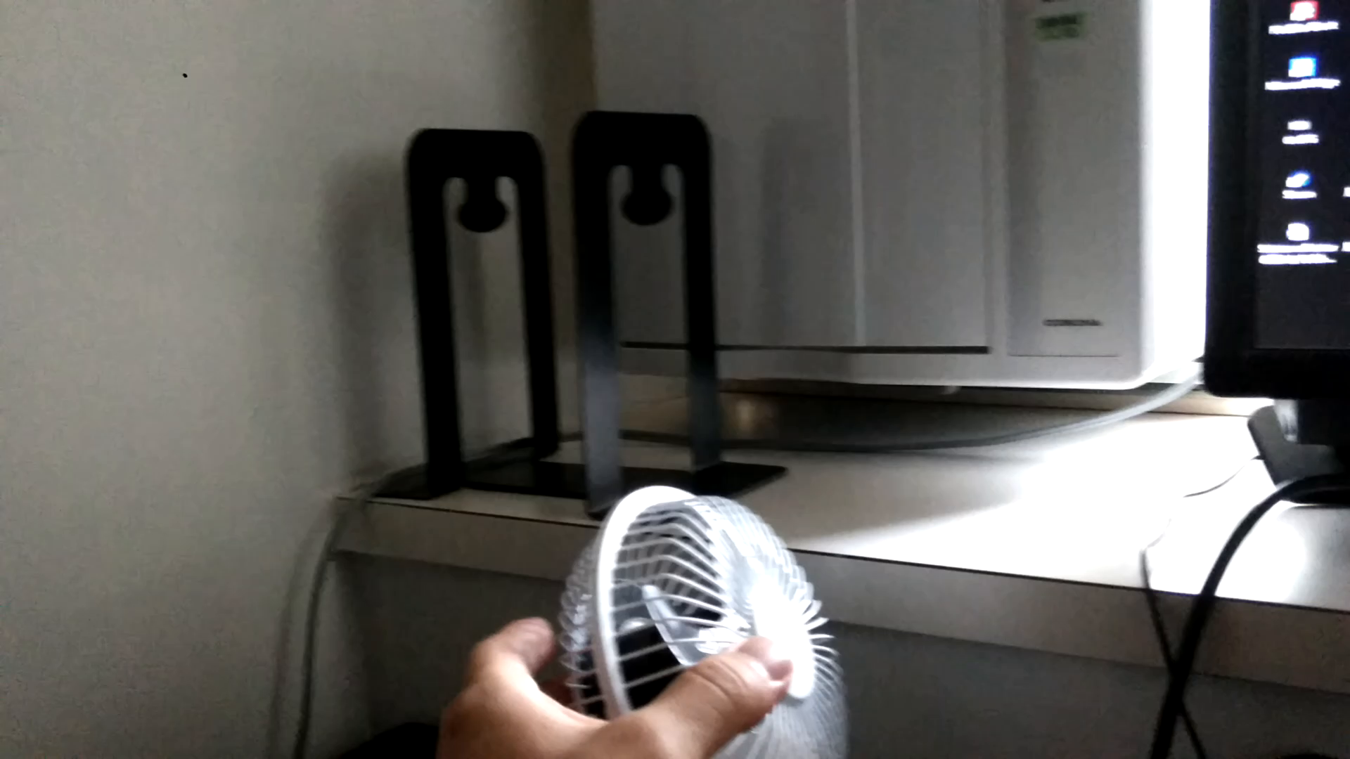 Amazon Co Jp カスタマーレビュー コロナ ウインドエアコン 冷房専用タイプ 液晶リモコン付 シェルホワイト Cw 1618 Ws