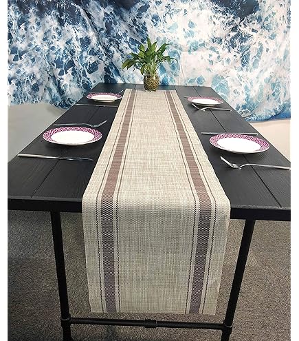 Amazon｜MARIMEKKO Pieni Tiiliskivi テーブルランナー — 象徴的