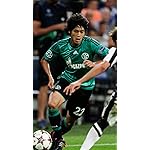 内田篤人 HD(720×1280)壁紙 シャルケサードユニフォーム ドリブルするウッチー 内田篤人 HD(720×1280)壁紙 シャルケサードユニフォーム ドリブルするウッチー