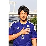 内田篤人 iPhone4s 壁紙 視差効果 胸に手を当てる日本代表の右サイドバック 内田篤人 iPhone4s 壁紙 視差効果 胸に手を当てる日本代表の右サイドバック