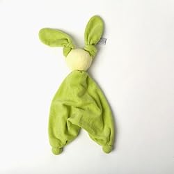 天然素材で作られた手作りで抱き心地の良い人形です。