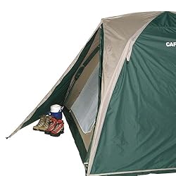 前後に出入口兼用の荷物室を装備