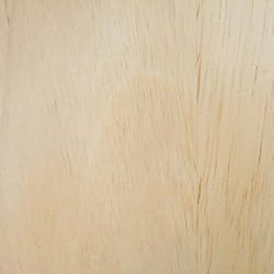 天然木(ラバーウッド材)を使用