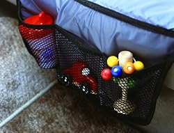 足下には、小物を入れるポケット付き! 