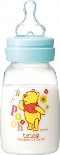 くまのプーさん柄がかわいい哺乳びん