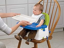 大人用のイスにストラップで固定して使える!