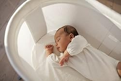 【やさしい揺れが赤ちゃんを眠りに誘う】