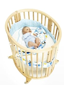 赤ちゃんとのおでかけに最適なナーシングアイテム