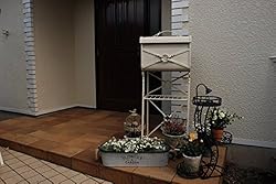 アンティーク風ポストでエントランスをおしゃれに演出