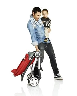 片手で折りたためるコンパクトなストローラー